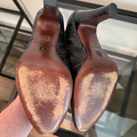 FRYE Ava Pump Snakeskin Black Ankle Boots w/side zip Size 10 - Picture 13 of 16